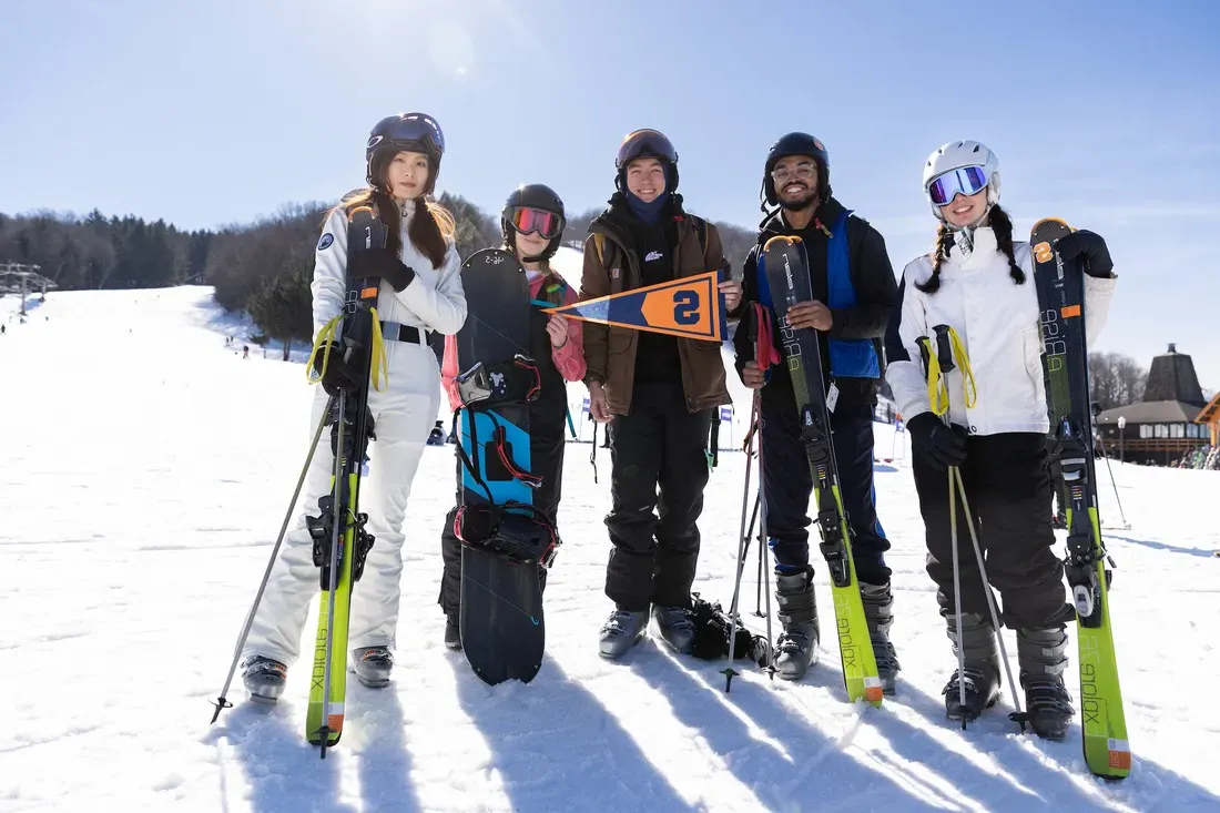 Students skiing at Song Mountain.